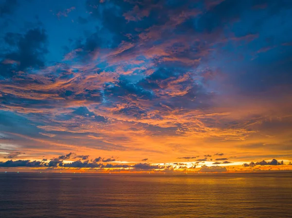 Leinwandbild „Wellen Bei Sonnenuntergang“ – Fertig Auf Keilrahmen, Direkt Aufhängen!