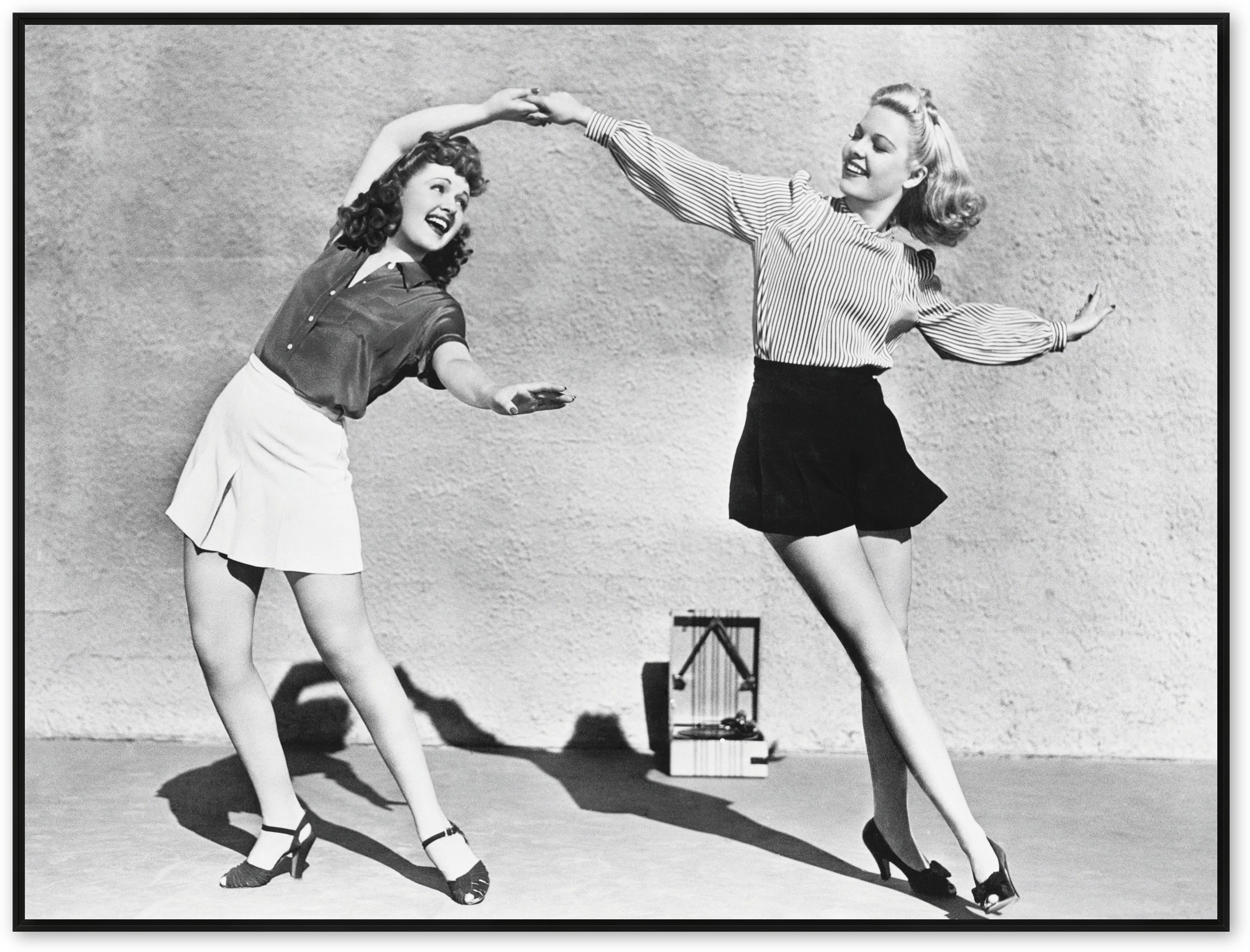 Tanzende Frauen Vintage, Rahmen Schattenfuge schwarz